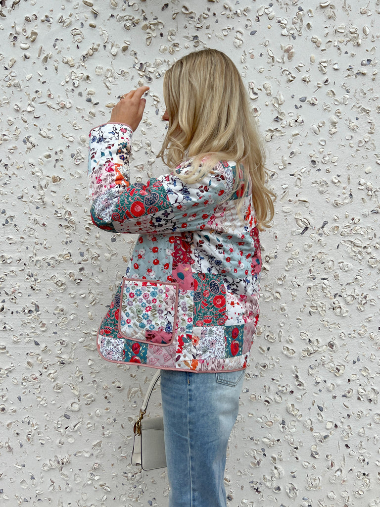 flower quilted button up jacket with round neck